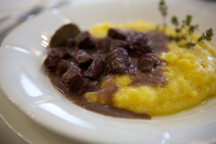 Imagen del bar/restaurante del Hotel L' Aiglon. Foto 2