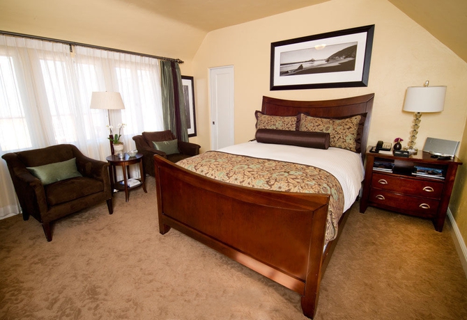 Imagen de la habitación del Hotel L Auberge Carmel. Foto 5