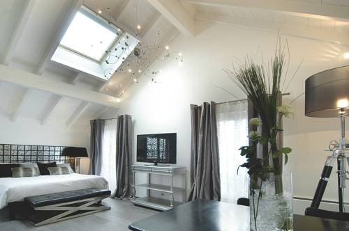 Imagen de la habitación del Hotel L' Auberge De Maison Rouge. Foto 5