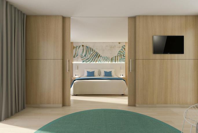 Imagen de la habitación del Hotel L Azure. Foto 17