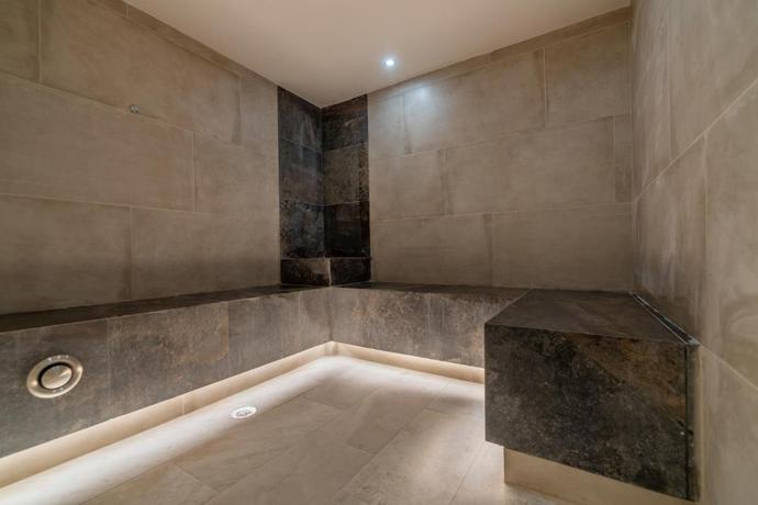 Imagen general del Hotel L Azure. Foto 4