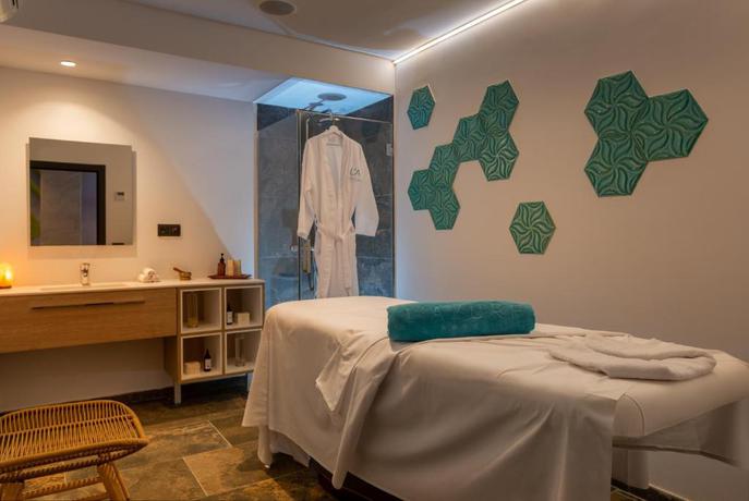 Imagen general del Hotel L Azure. Foto 6