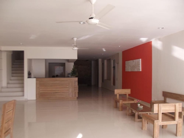 Imagen de los interiores del Hotel L Bajo. Foto 15