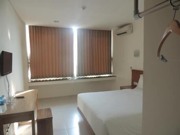 Imagen de la habitación del Hotel L Bajo. Foto 4