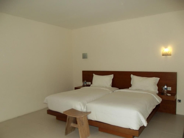 Imagen de la habitación del Hotel L Bajo. Foto 7