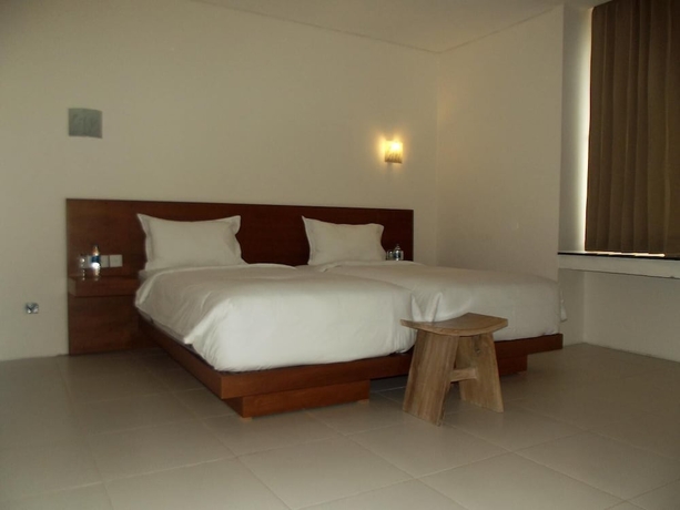 Imagen de la habitación del Hotel L Bajo. Foto 11