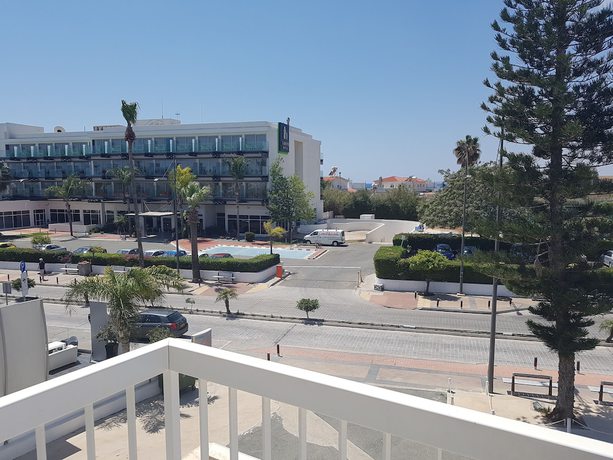 Imagen de la habitación del Hotel L\' Eros. Foto 4