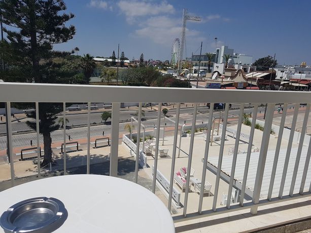 Imagen de la habitación del Hotel L\' Eros. Foto 15