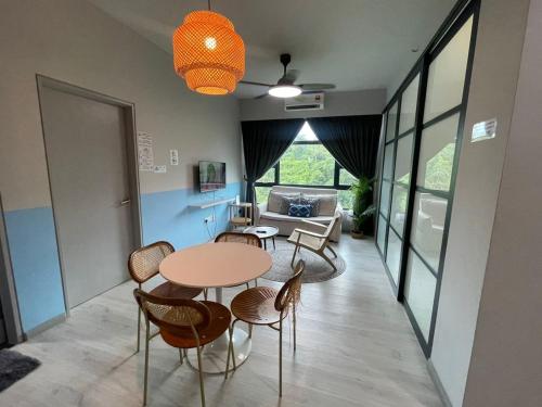 Imagen de la habitación del Hotel L Homestay JesseltonQuay JQ KK City亚庇市区中心民宿2房1厕. Foto 17