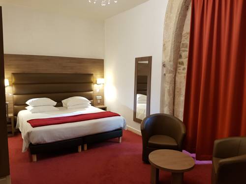 Imagen de la habitación del Hotel L' Hostellerie du Ch&acirc;teau. Foto 10
