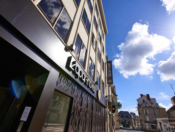 Imagen de los exteriores del Hotel L' Lhl. Foto 10