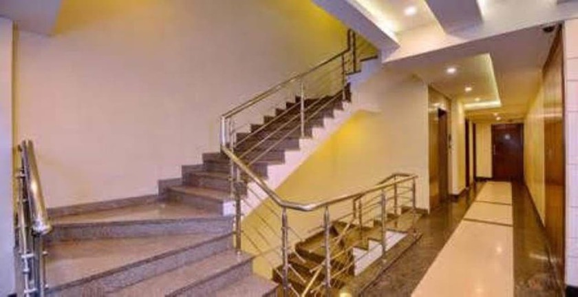 Imagen de los interiores del Hotel L N Marriott. Foto 15