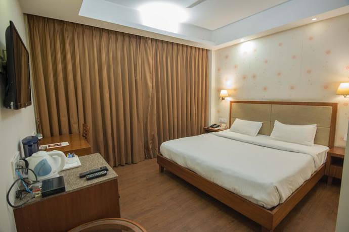 Imagen de la habitación del Hotel L N Marriott. Foto 4