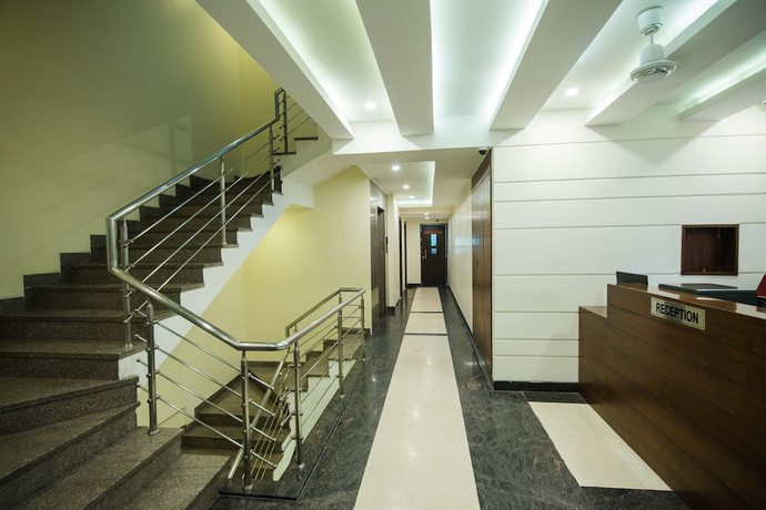 Imagen de los interiores del Hotel L N Marriott. Foto 16