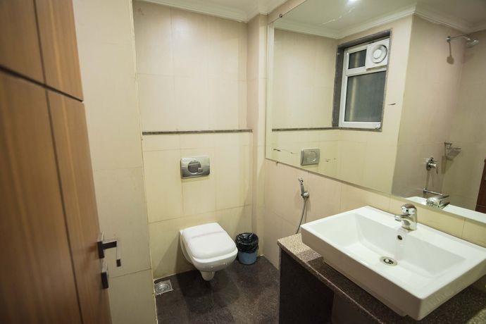 Imagen de la habitación del Hotel L N Marriott. Foto 6