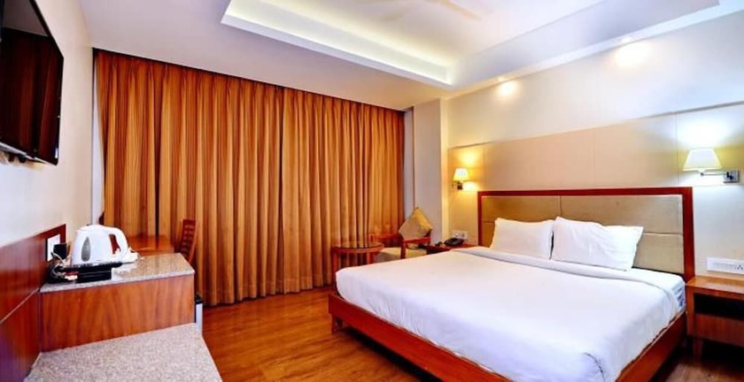 Imagen de la habitación del Hotel L N Marriott. Foto 9