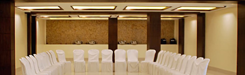 Imagen de los interiores del Hotel L N Marriott. Foto 18