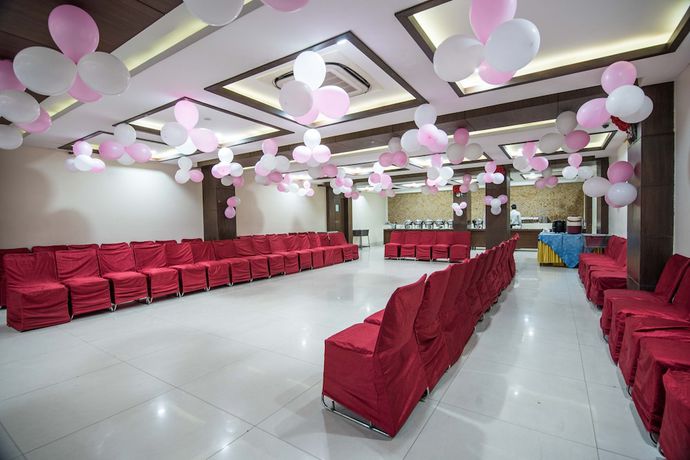 Imagen de los interiores del Hotel L N Marriott. Foto 20