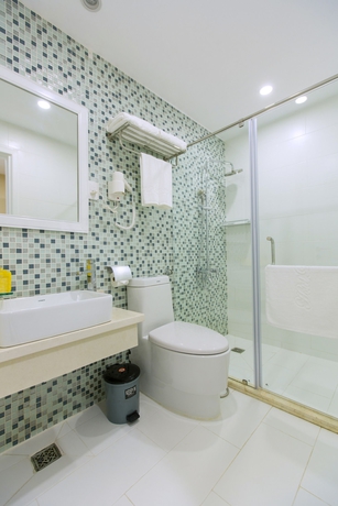 Imagen de la habitación del Hotel L Odeon Phu My Hung. Foto 8