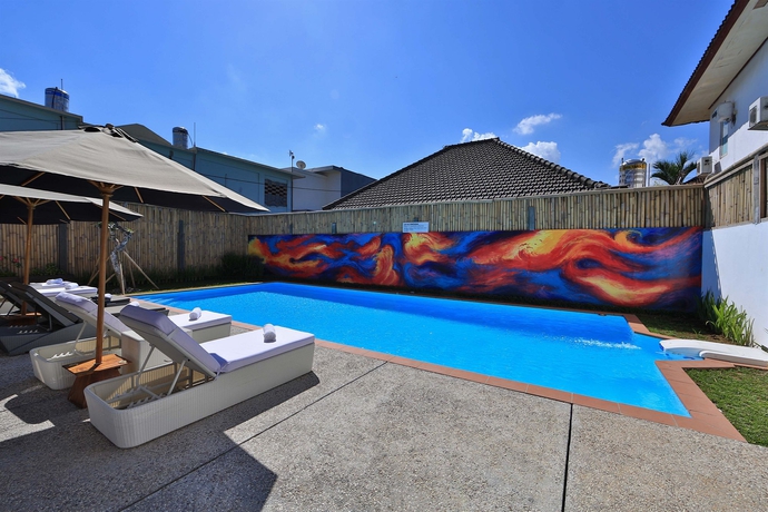 Imagen de la piscina del Hotel L Seminyak. Foto 14