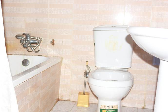 Imagen de la habitación del Hotel L and L Executives and Suites. Foto 8