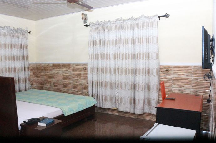 Imagen de la habitación del Hotel L and L Executives and Suites. Foto 10