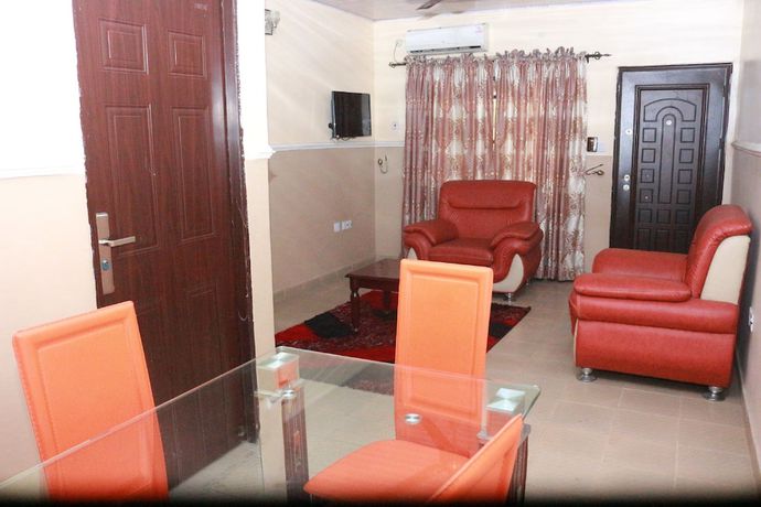 Imagen de la habitación del Hotel L and L Executives and Suites. Foto 14