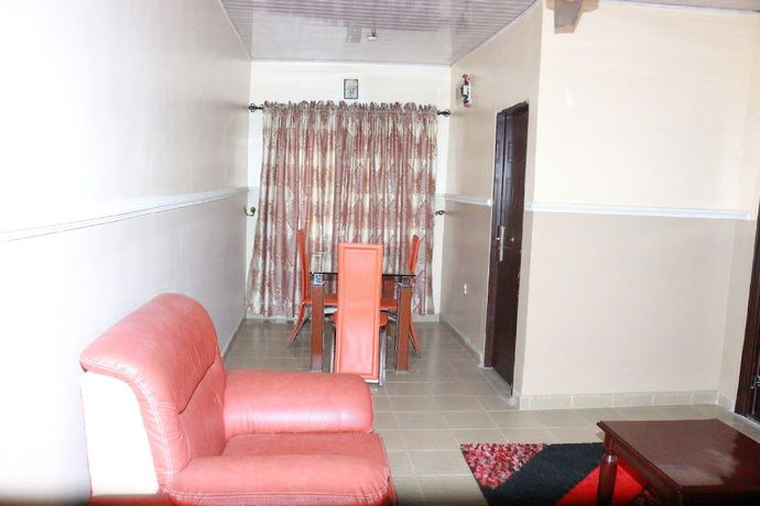 Imagen de los interiores del Hotel L and L Executives and Suites. Foto 20