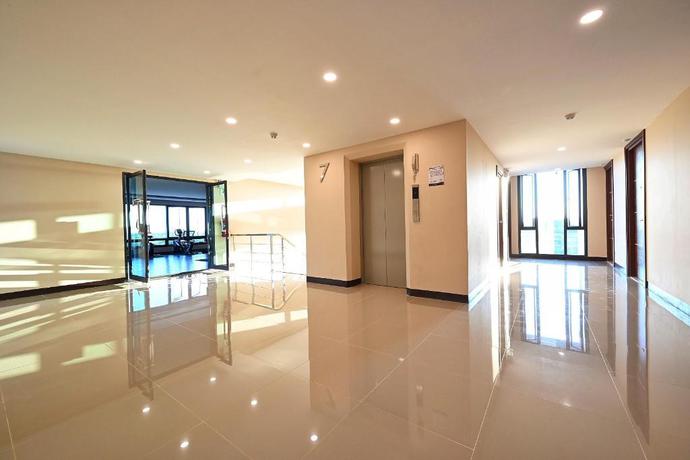 Imagen de los interiores del Hotel L2 HOTEL. Foto 9