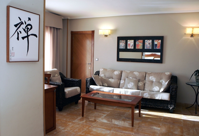 Imagen de los interiores del Hotel LA LAGUNA SPA AND GOLF. Foto 8