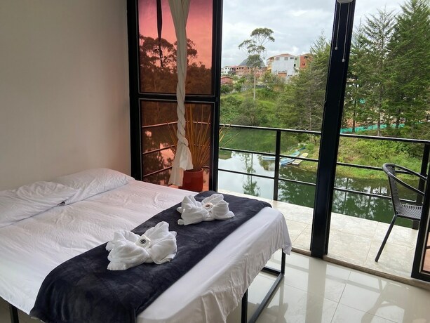 Imagen de la habitación del Hotel LA MADRIGUERA HOTEL. Foto 13