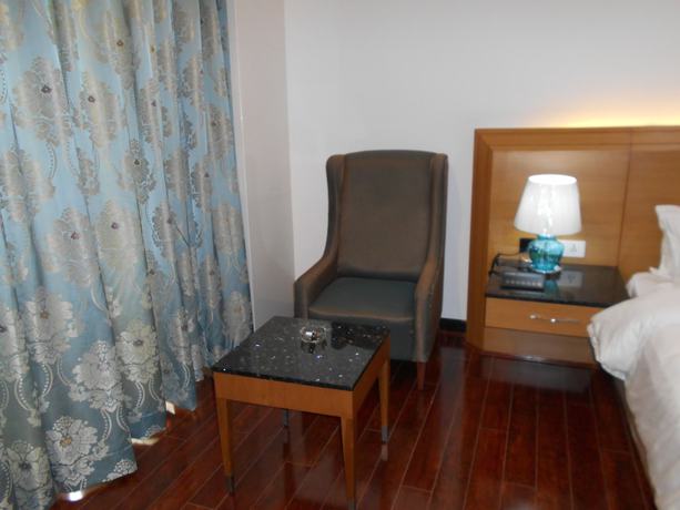 Imagen de la habitación del Hotel LA Marvella A Sarovar Premiere Hotel. Foto 11