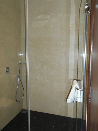 Imagen de la habitación del Hotel LA Marvella A Sarovar Premiere Hotel. Foto 16