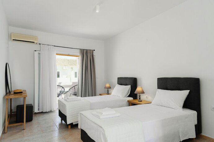 Imagen de la habitación del Hotel LA PLAYA GRANDE. Foto 17
