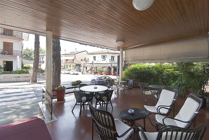 Imagen de los exteriores del Hotel LA RIVIERA, Montecatini Terme. Foto 8