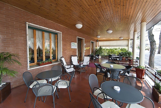 Imagen de los exteriores del Hotel LA RIVIERA, Montecatini Terme. Foto 10