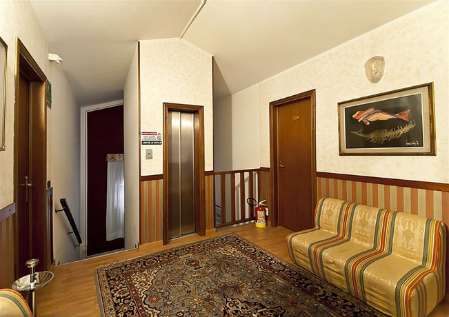Imagen de los interiores del Hotel LA RIVIERA, Montecatini Terme. Foto 13