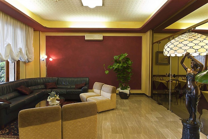 Imagen de los interiores del Hotel LA RIVIERA, Montecatini Terme. Foto 14