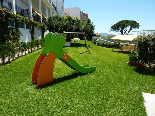 Imagen de los exteriores del Hotel LA TERRAZA. Foto 6