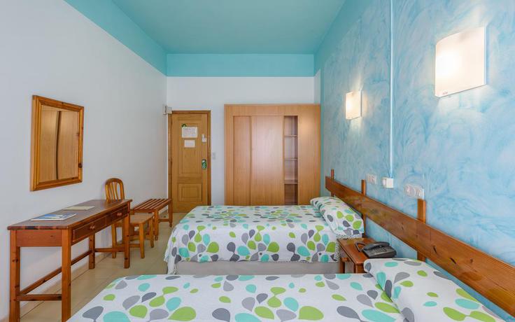 Imagen de la habitación del Hotel LA TERRAZA, Sanxenxo. Foto 3
