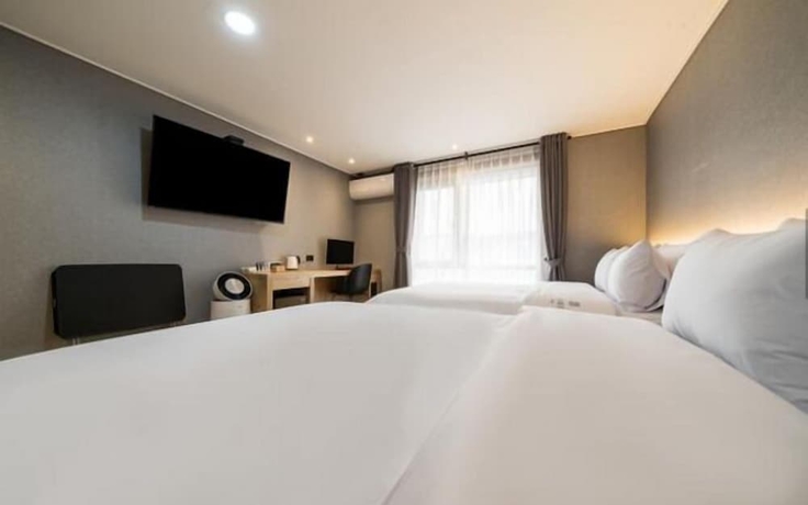 Imagen de la habitación del Hotel LABE. Foto 4