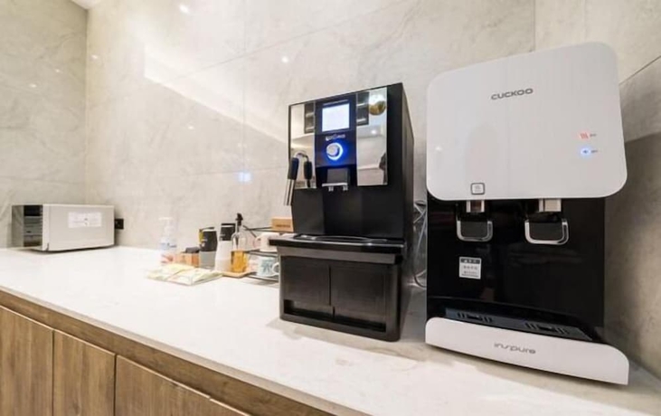 Imagen de los interiores del Hotel LABE. Foto 17