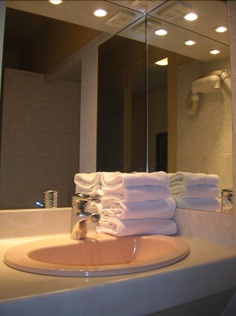 Imagen de la habitación del Hotel LABE H&ocirc;tel Tours Centre Gare. Foto 7