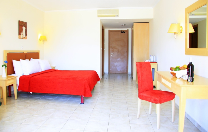 Imagen de la habitación del Hotel LABRANDA Miraluna Village. Foto 11