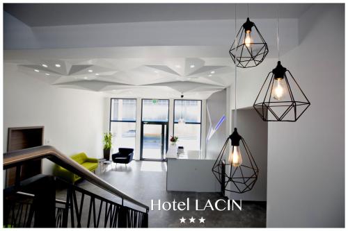 Imagen general del Hotel LACIN. Foto 2