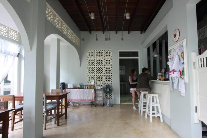 Imagen del bar/restaurante del Hotel LADA HOUSE. Foto 7