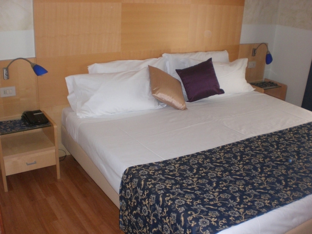 Imagen de la habitación del Hotel LAERTE PALACE. Foto 6