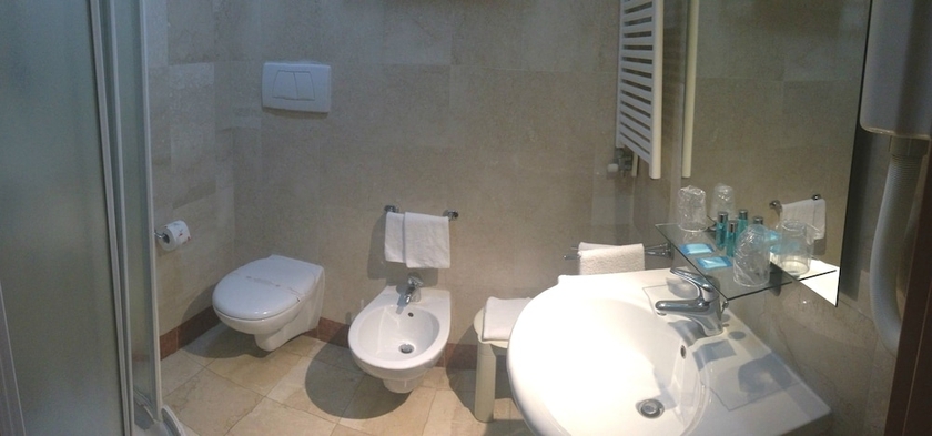 Imagen de la habitación del Hotel LAERTE PALACE. Foto 11