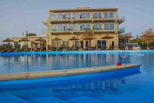 Imagen general del Hotel LAGUNA HOLIDAY RESORT. Foto 8