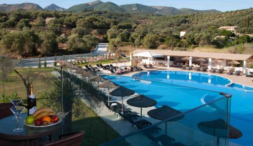 Imagen general del Hotel LAGUNA HOLIDAY RESORT. Foto 10